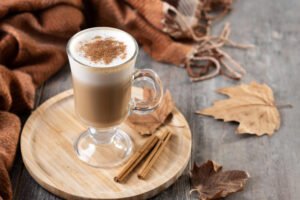 dolce espresso with milk and cinnamon